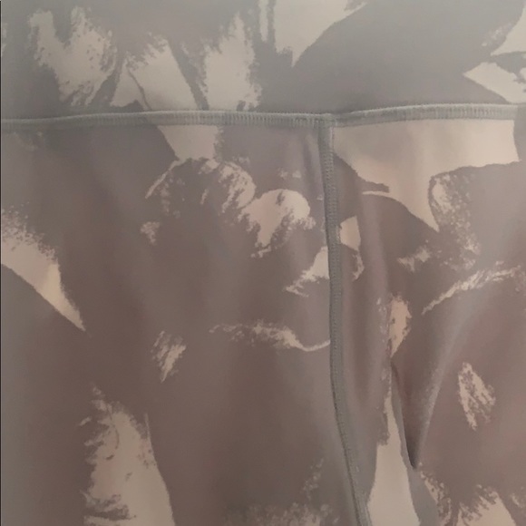 Lululemon Wunder Under Luxtreme Crop 25 Inch Pants - Picture 7 of 7